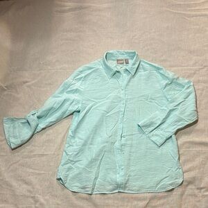 Chico’s Light Blue Button-Up Shirt woman’s size‎ 2 relaxed fit Flaw